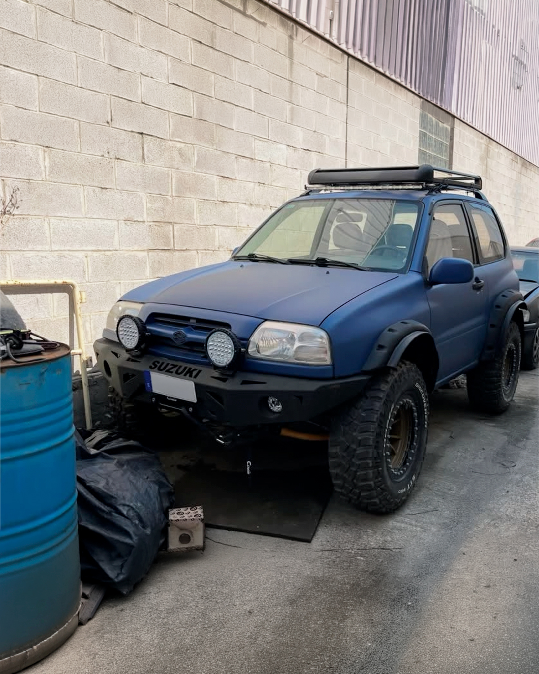 Rejilla portaequipajes en el techo instalada por Talleres Burbia